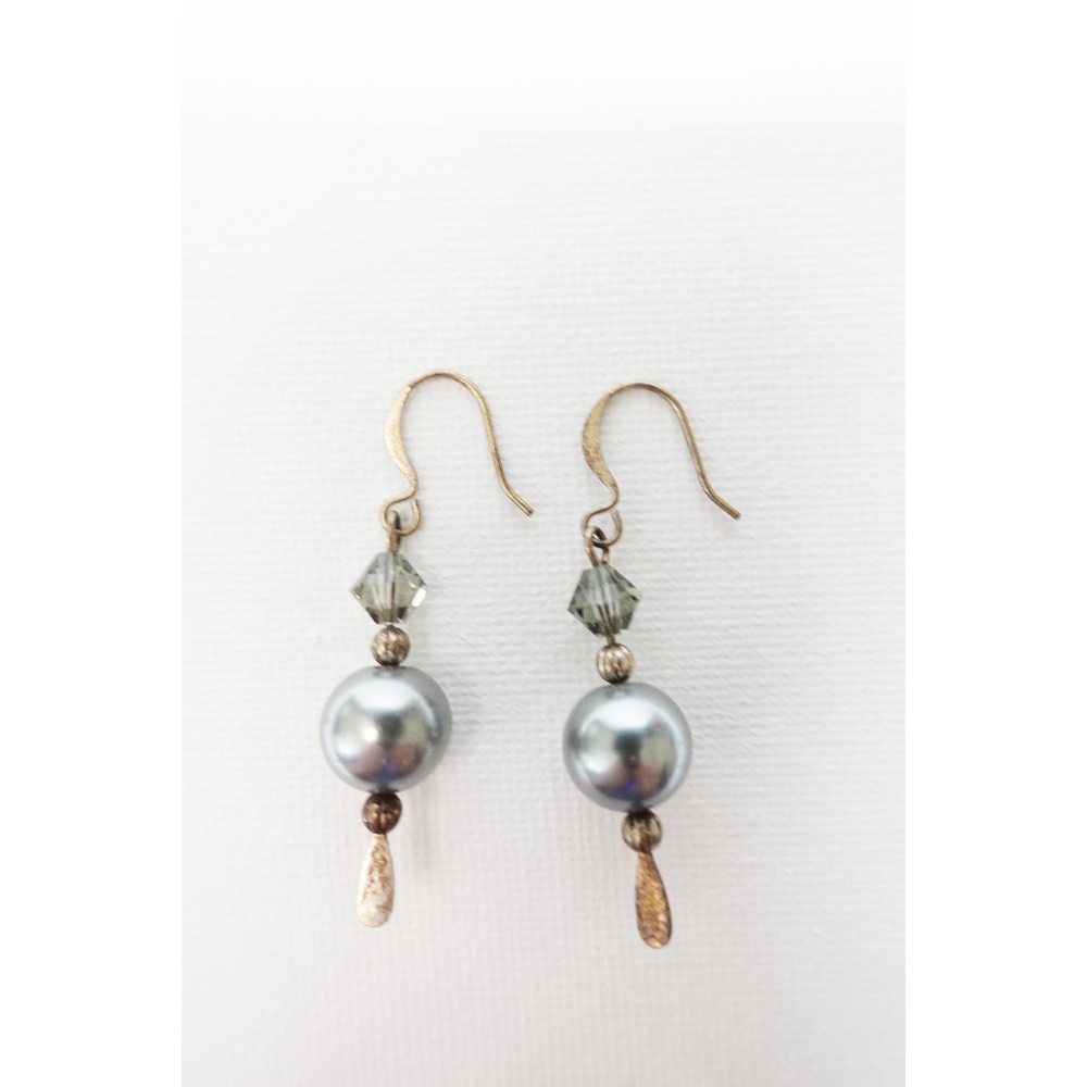 Vintage Faux Pearl Gray Silver Plater Earring